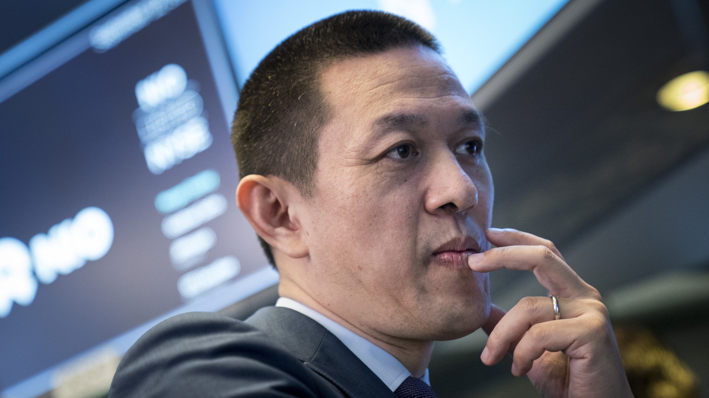 拧巴的蔚来新车，小心翼翼的李斌