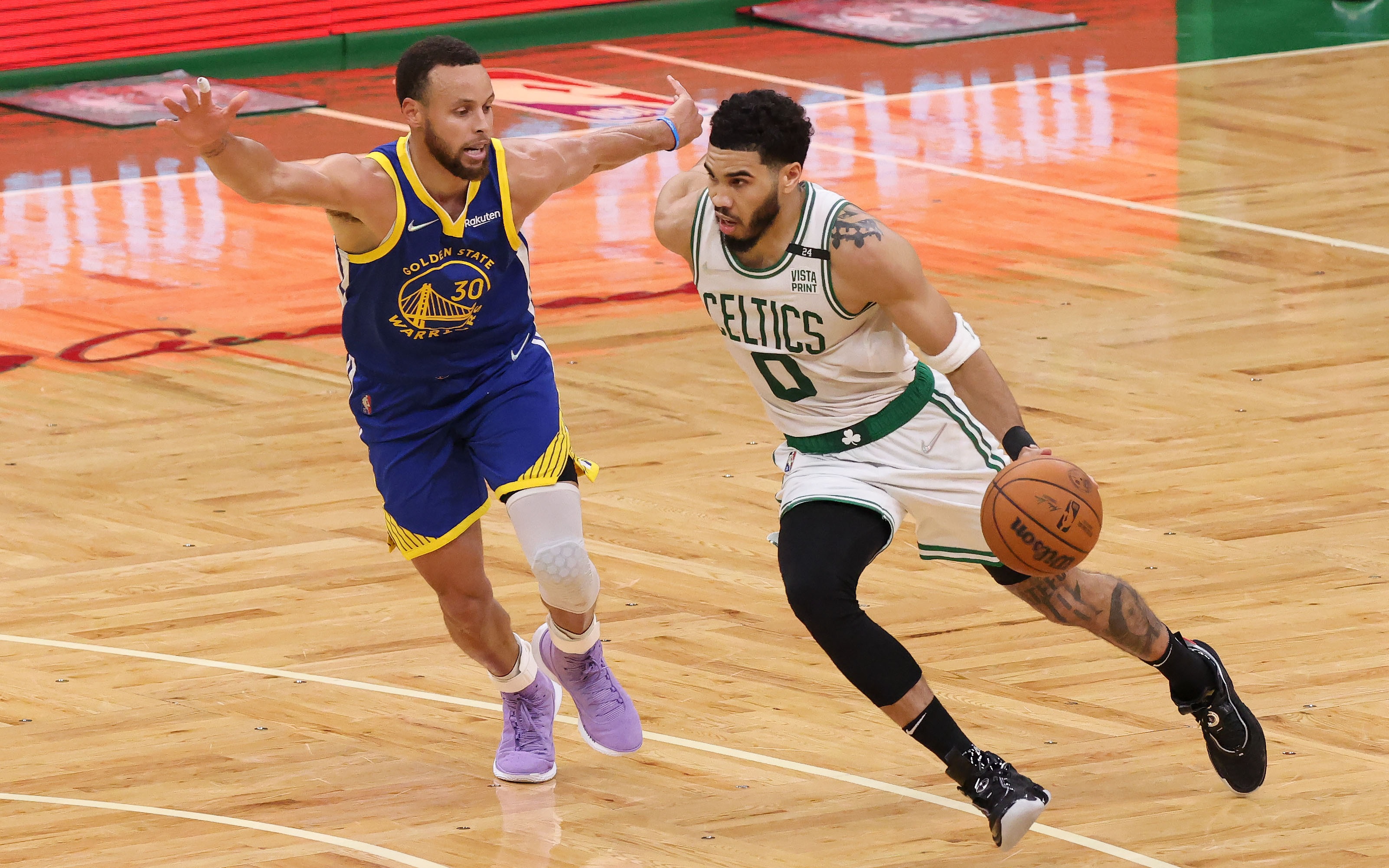 2017nba总决赛冠军(67库里34 7 7,勇士夺得nba总决赛冠军)