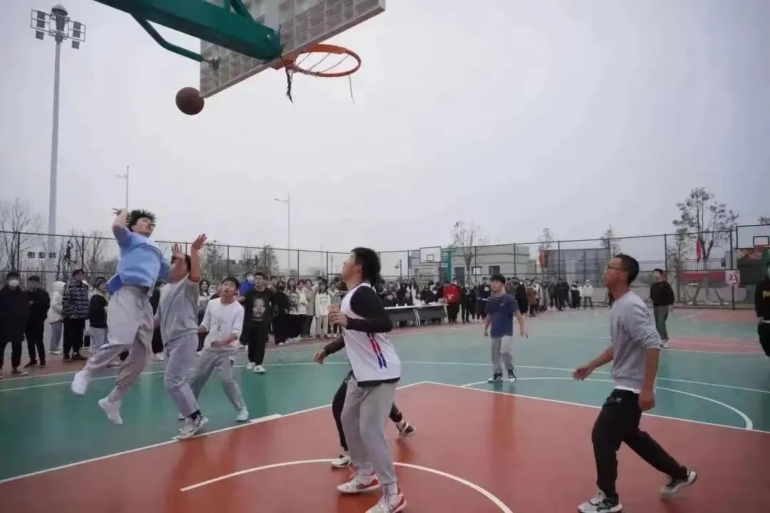 这是华水，欢迎来到你的主场！