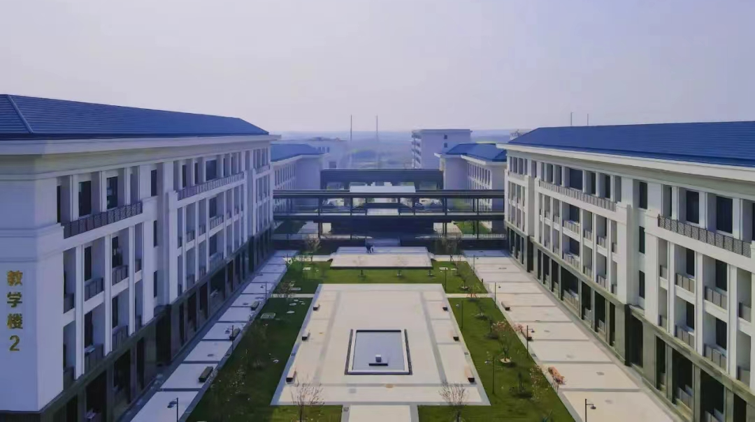 这是华水，欢迎来到你的主场！