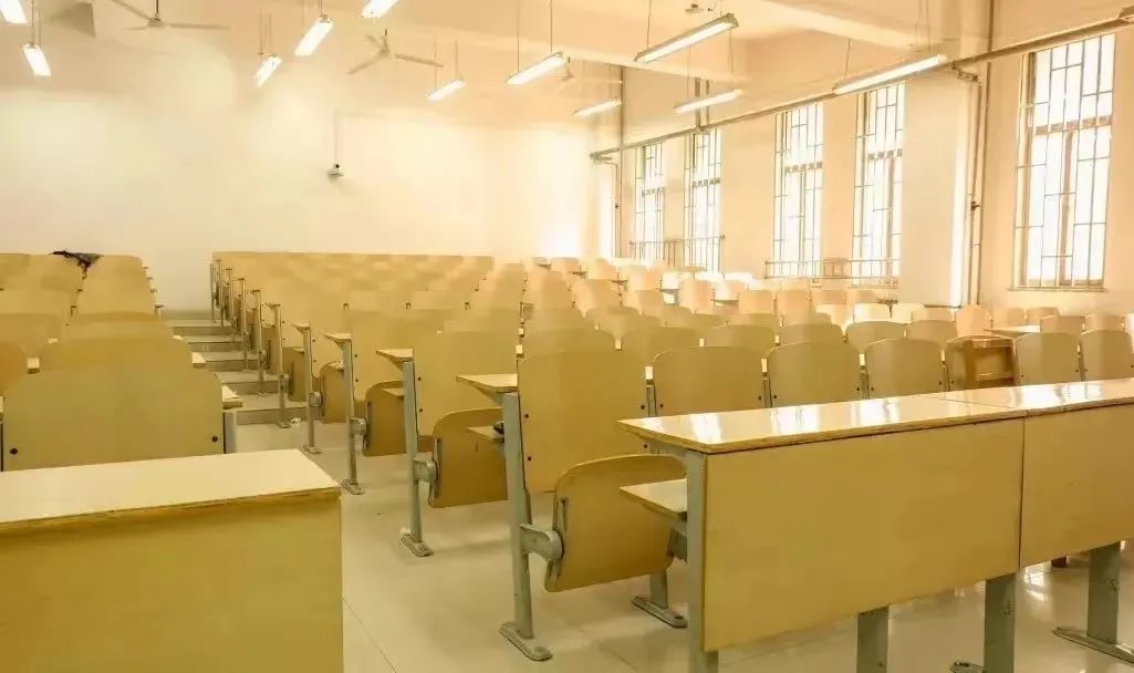 这是华水，欢迎来到你的主场！