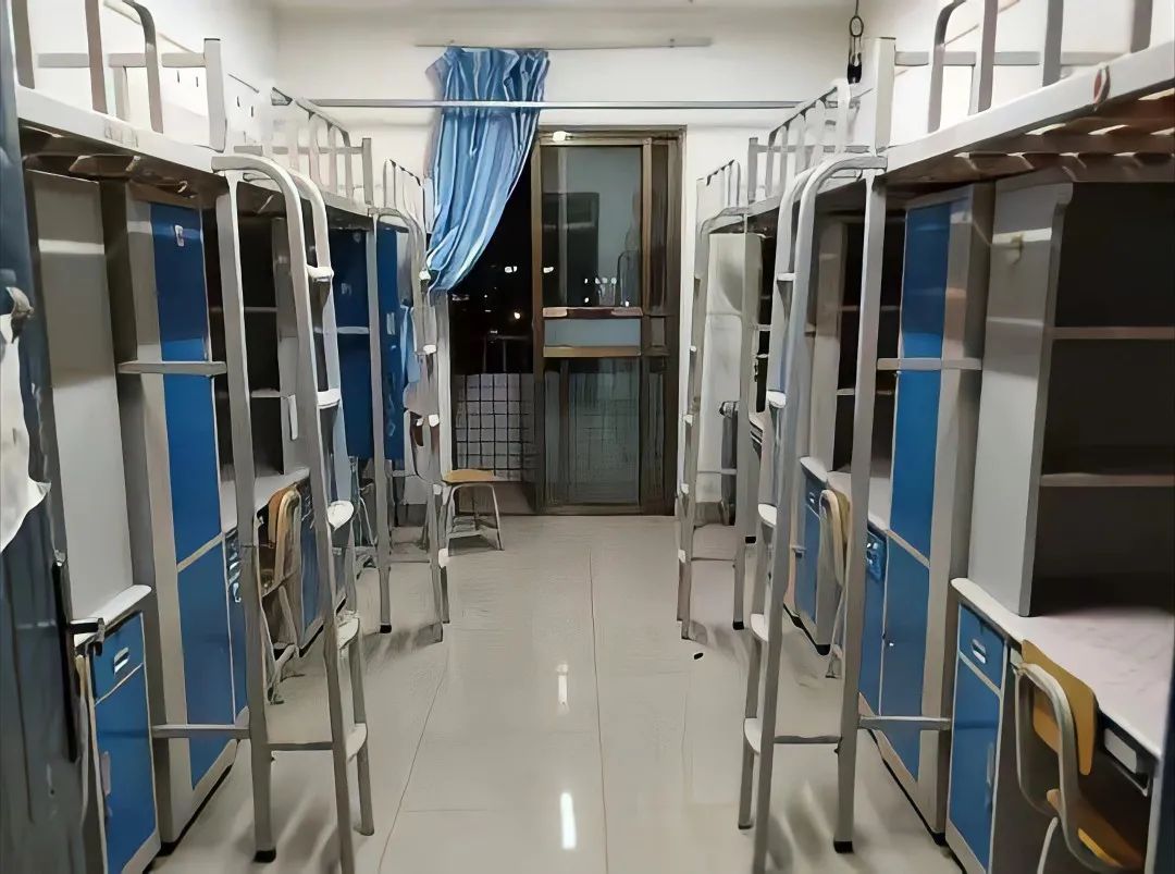 这是华水，欢迎来到你的主场！