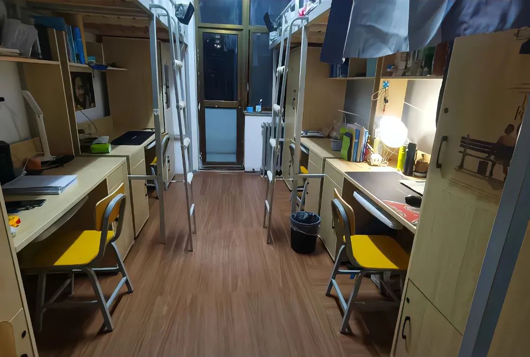 这是华水，欢迎来到你的主场！