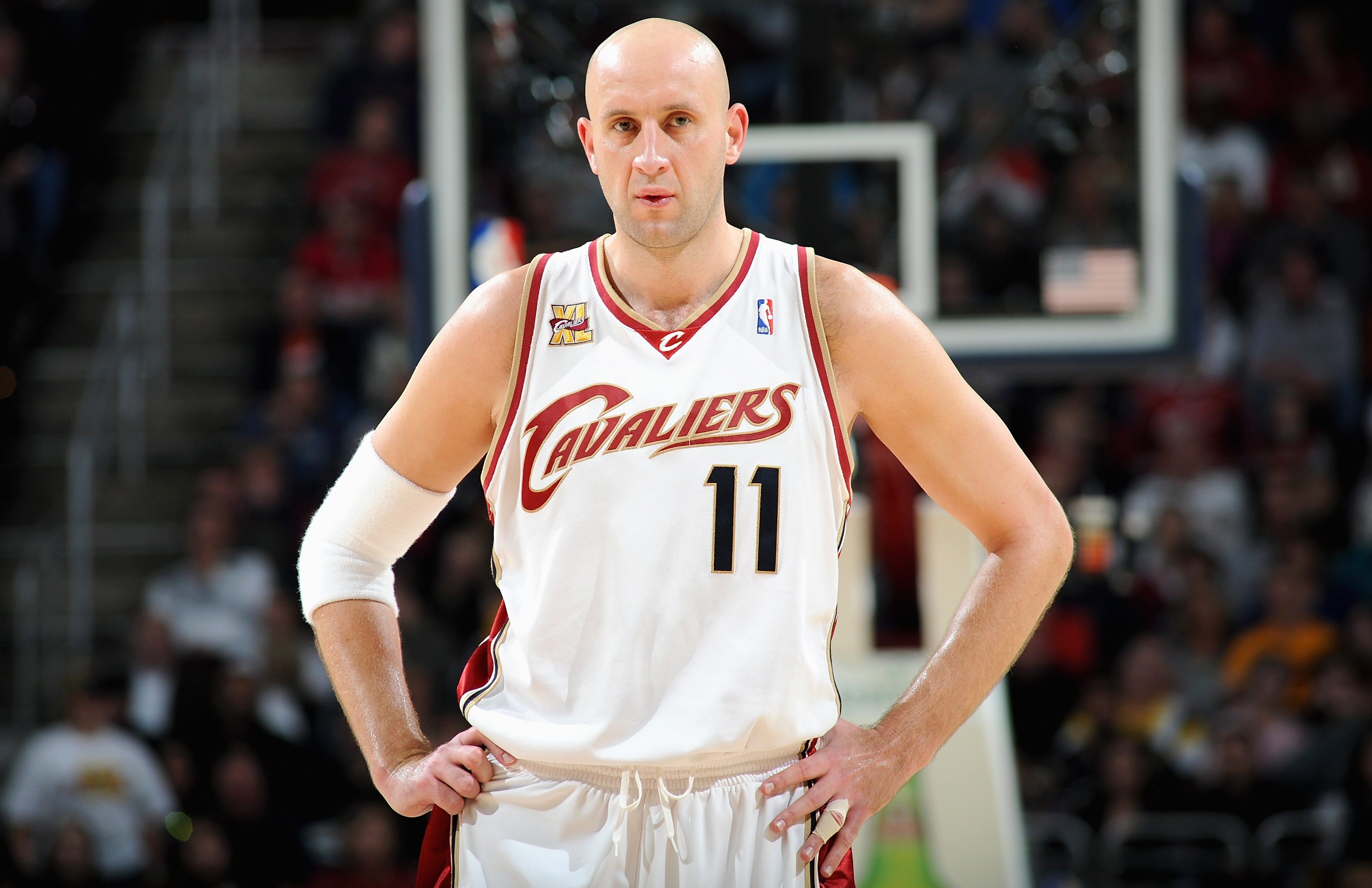 2米04nba巨星有哪些(盘点:选秀大会历史上 那些2米20以上的巨人)