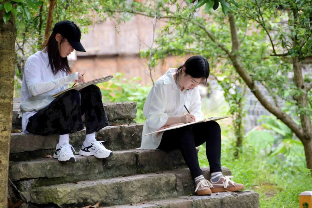 武陵文旅峰会丨走！到龚滩“写生小镇”采风打卡~