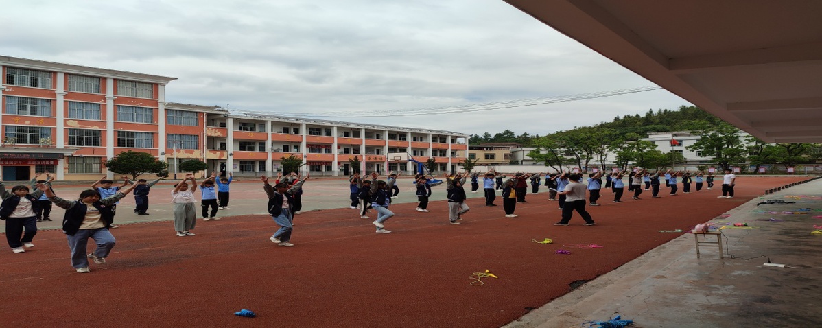 会昌县高排中学综合学科学生素养抽测活动(图1)