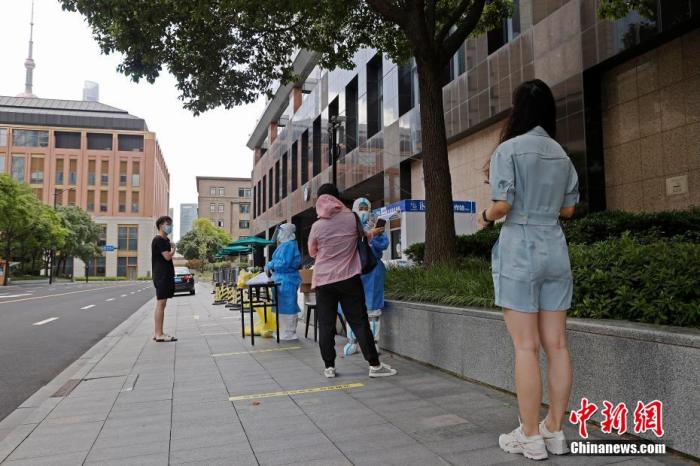 报告：中国多地放宽人员跨省流动政策 全国旅游市场迎向上“拐点”