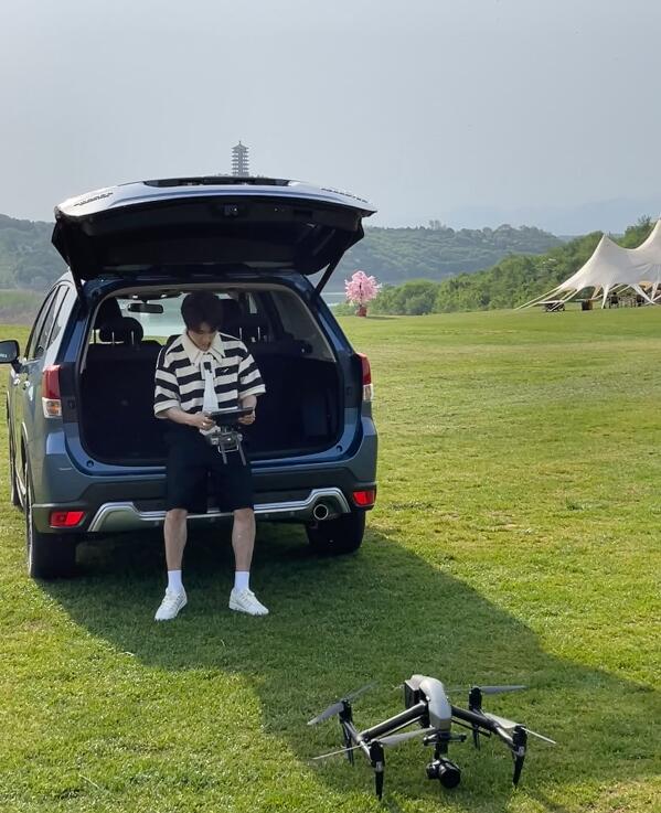 金博洋晒无人机老玩家身份 在线向网友求教技巧