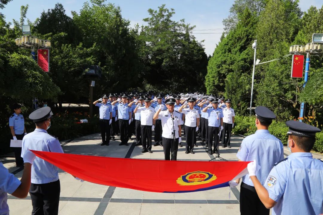 临夏州公安局举行“党旗照我去奋斗”庆祝建党101周年主题党日活动