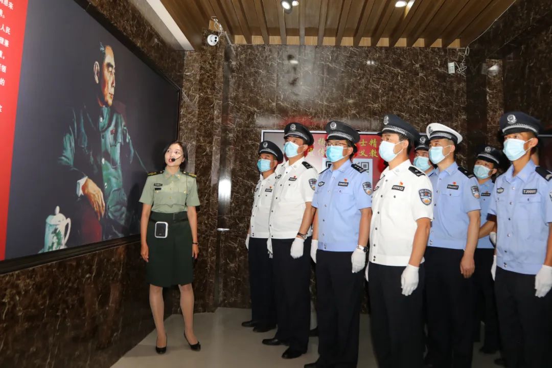 临夏州公安局举行“党旗照我去奋斗”庆祝建党101周年主题党日活动