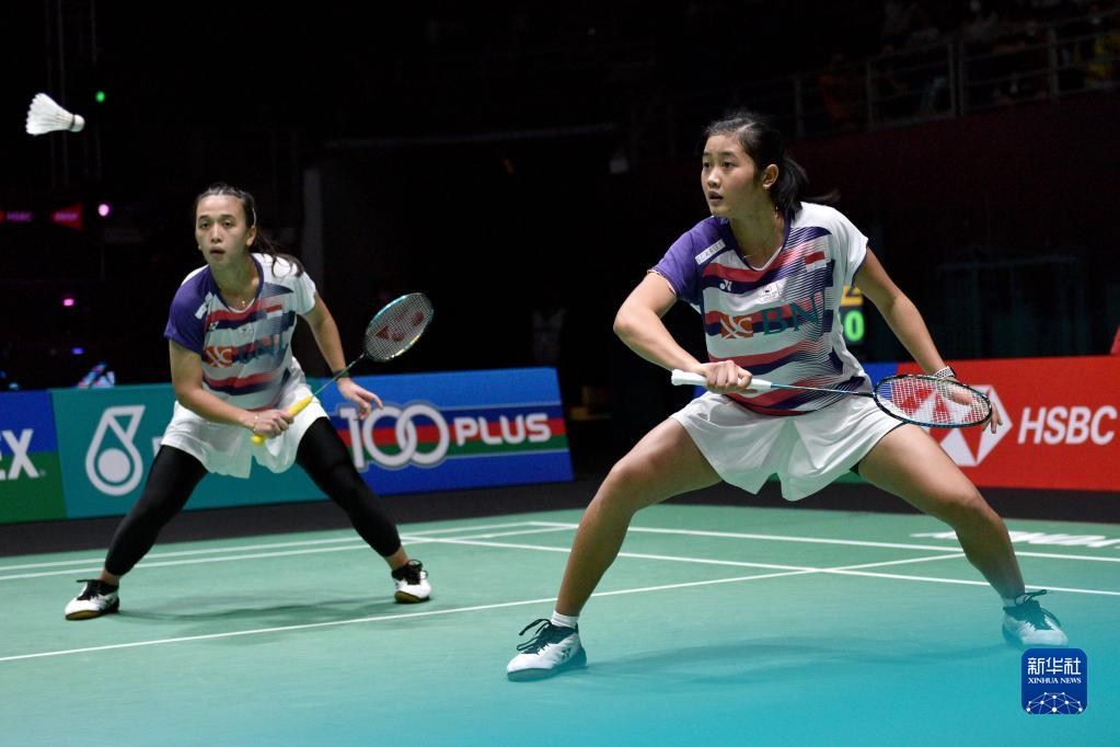 马来西亚羽毛球公开赛：杜玥/李汶妹晋级
