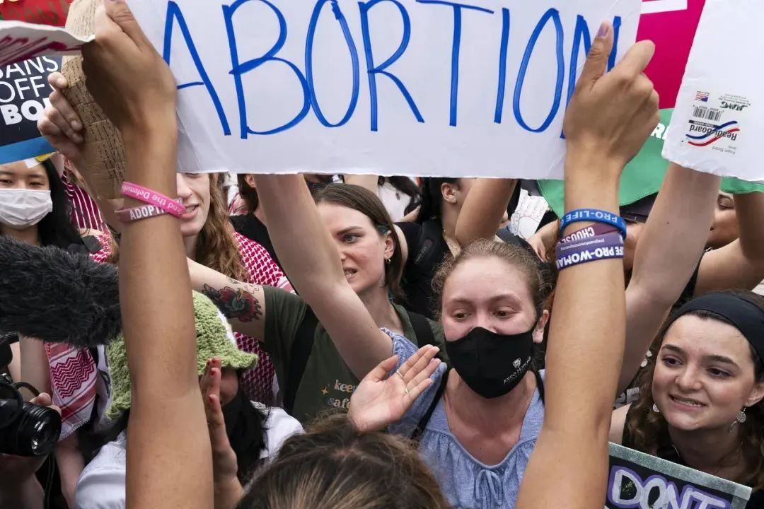 推翻“罗诉韦德案”裁决后，美国一名10岁女孩在俄亥俄州堕胎遭拒绝……