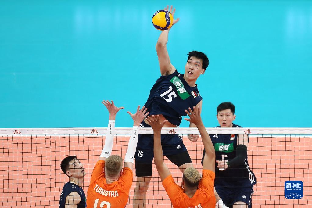 世界男排联赛:中国队不敌荷兰队