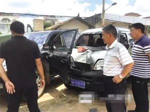 （2018年8月7日，事发后王华聪的亲戚赶来现场）