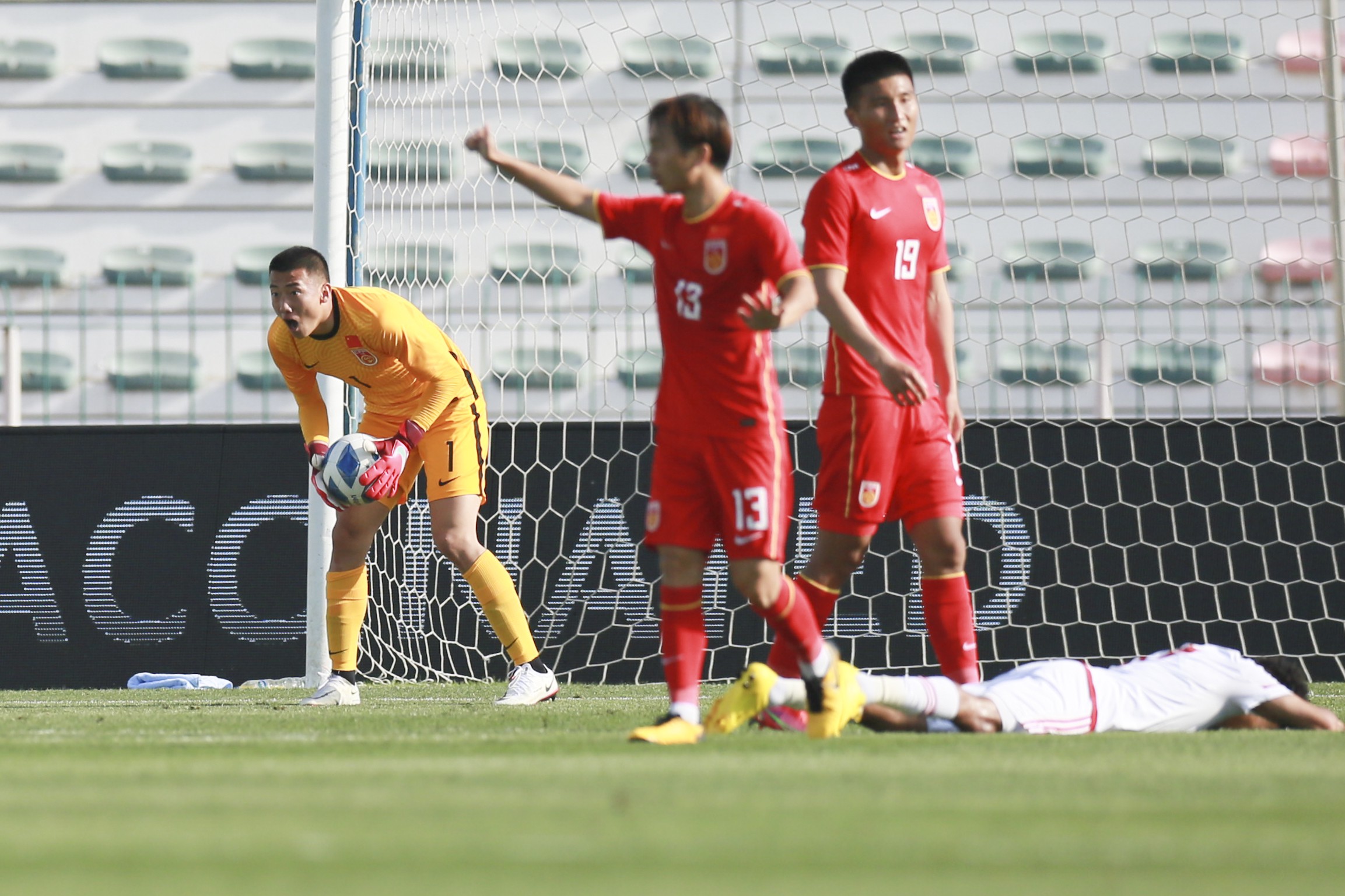 韩国世界杯名单教练(韩国最强本土阵容出战东亚杯，国足需尽全力避免“惨案”)