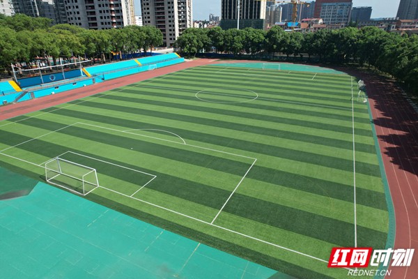 岳陽市第七中學(xué)省運會比賽場地已全面完工(圖2)