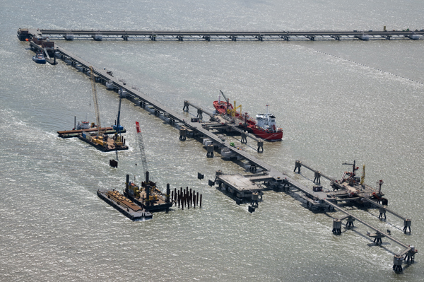 ������������ͣ��һ̨����Ϫ-1��ȼ���ֻ����У���ŷ��Ȼ�����ټ���