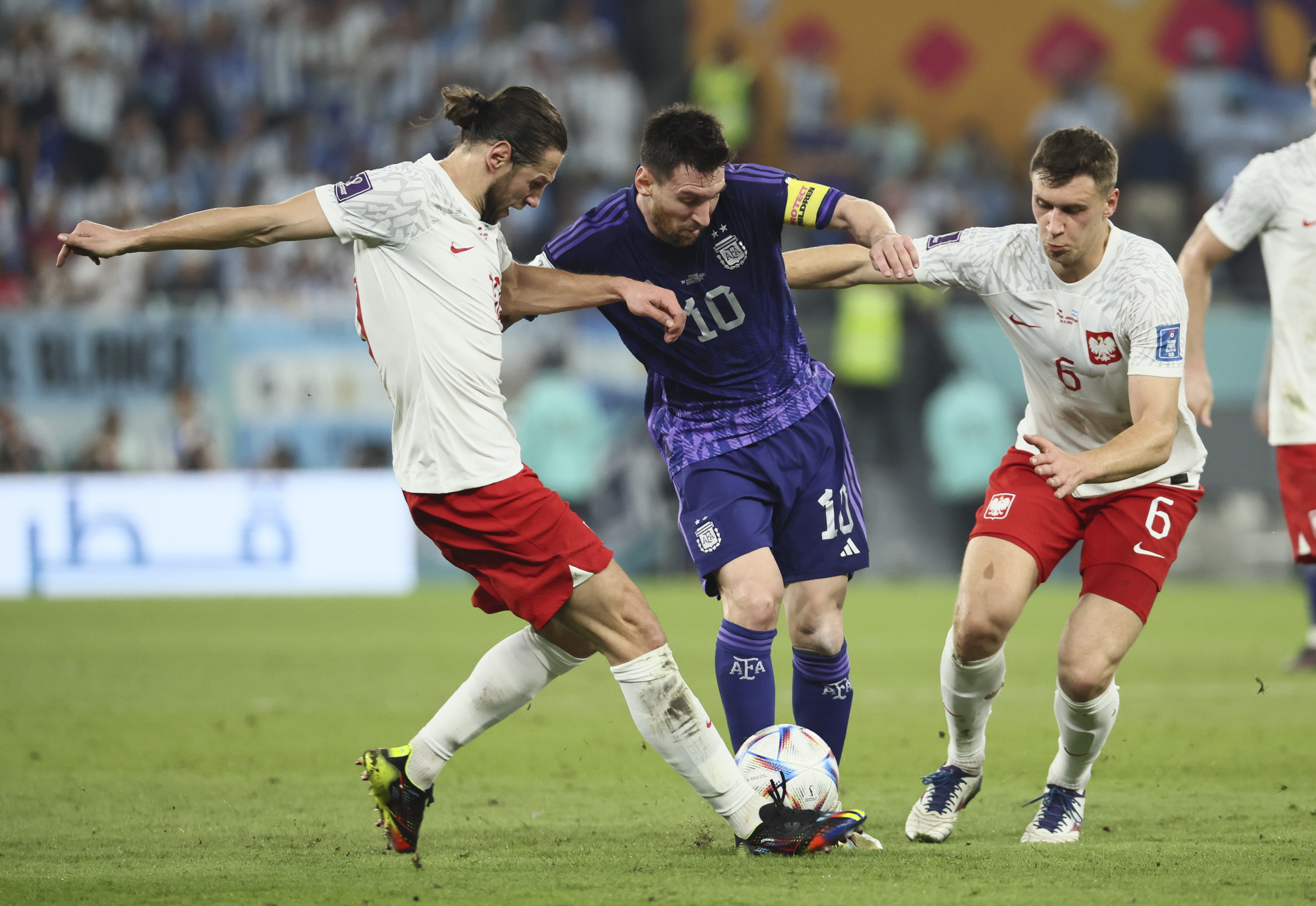 世界杯现在都是谁出线了（卡塔尔世界杯｜梅西失点 阿根廷胜波兰两队携手小组出线）-华海博客