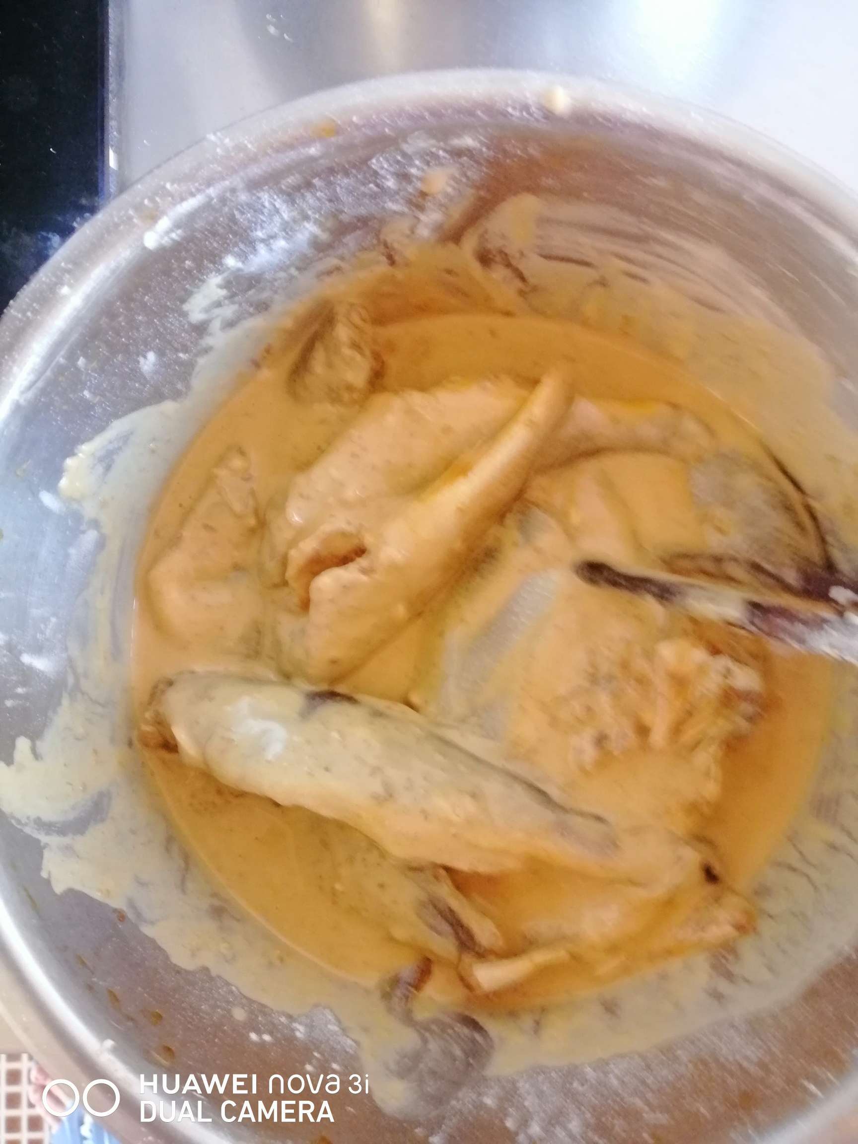 香酥小炸鱼奉上，各位吃货有口福了。