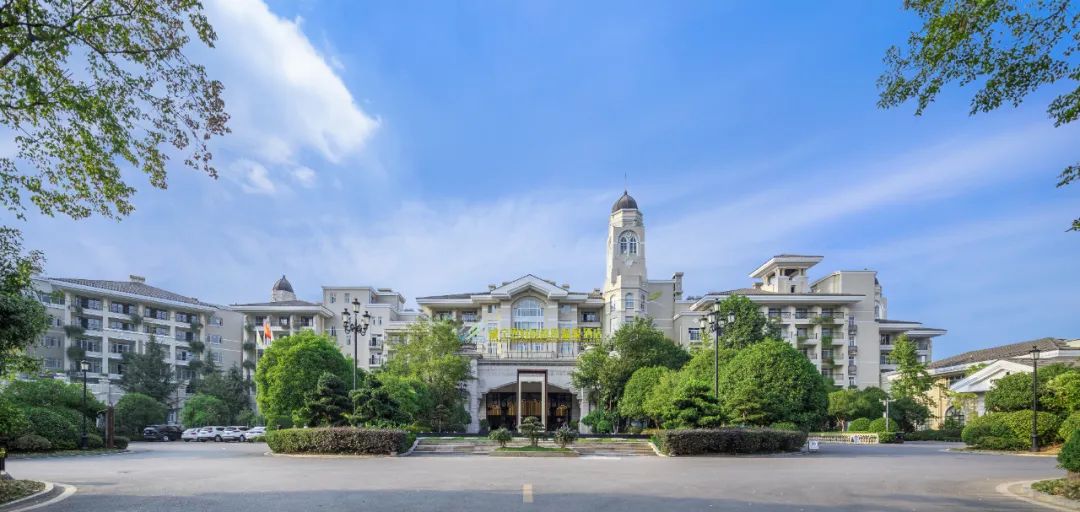 万万没想到，湖北温泉酒店的“顶流”竟然在这里——