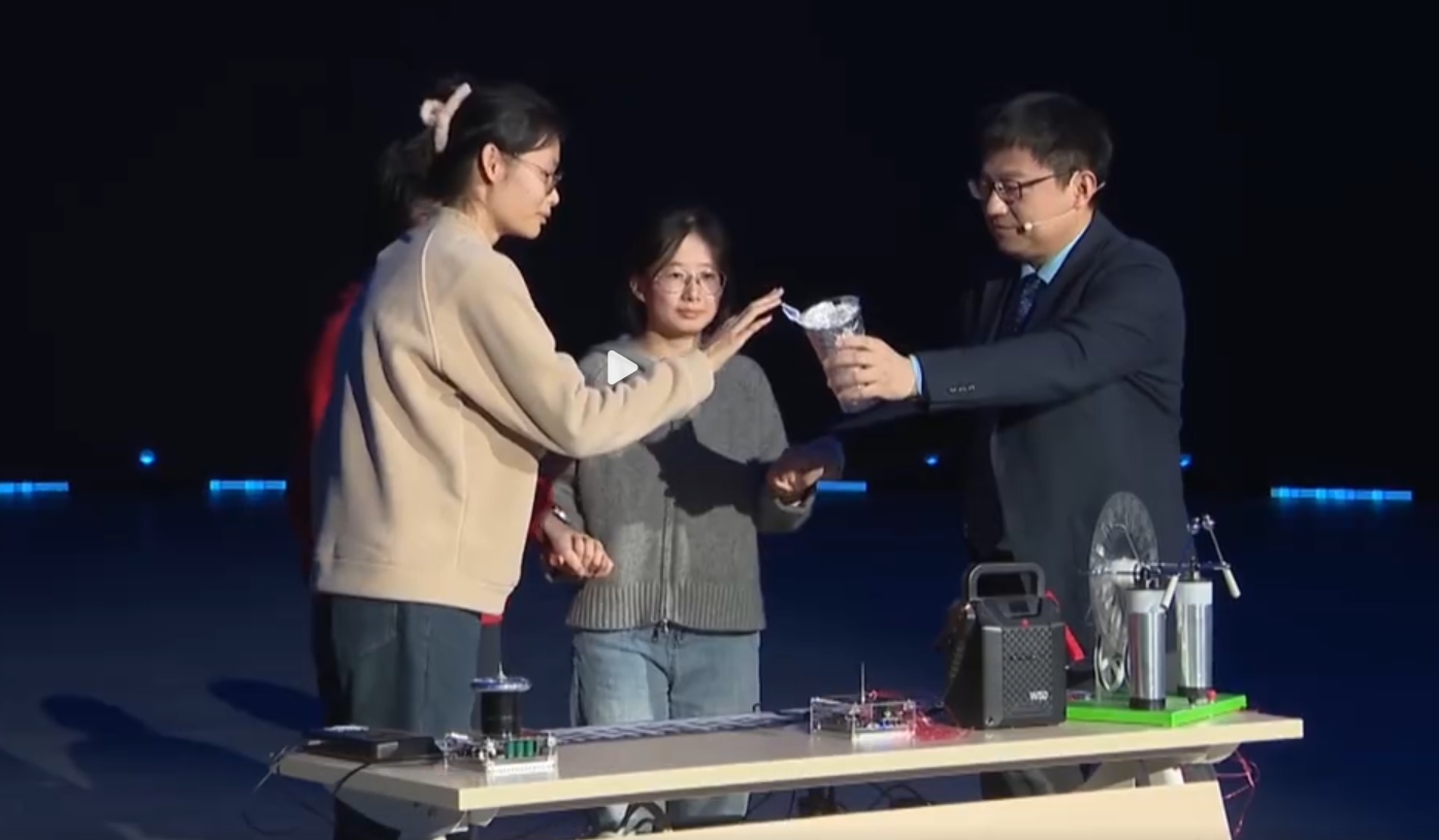 航天员太空转身背后的“科学翻译官”
