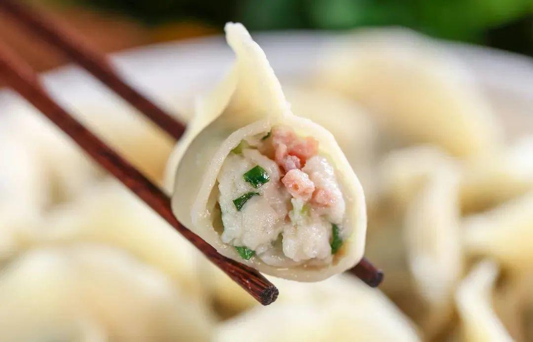 又被山东美食惊到了！山东的咸鱼为什么是甜的？