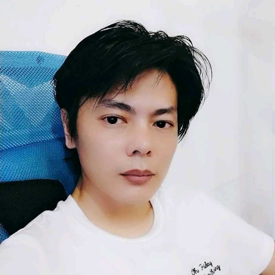 凝神的优雅挥洒的美