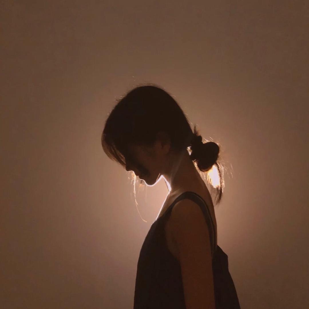美女且只会辅助