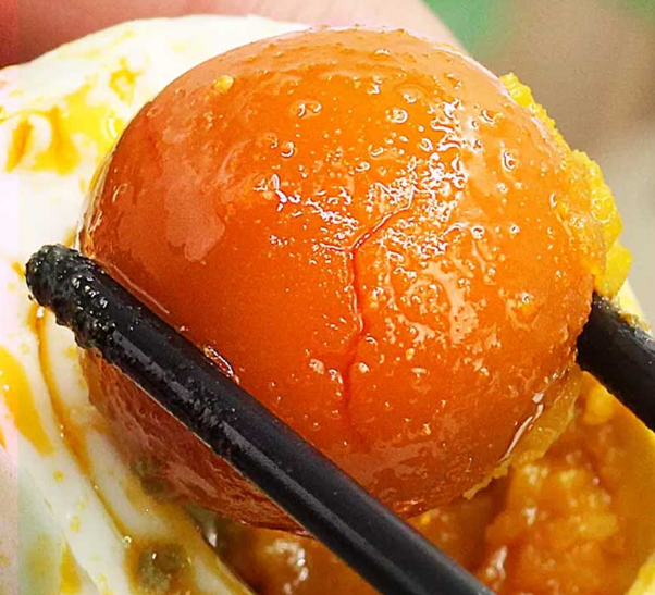 2,黄泥鸭蛋红心清香,营养十足,蛋黄起沙多油,好吃到停不下来