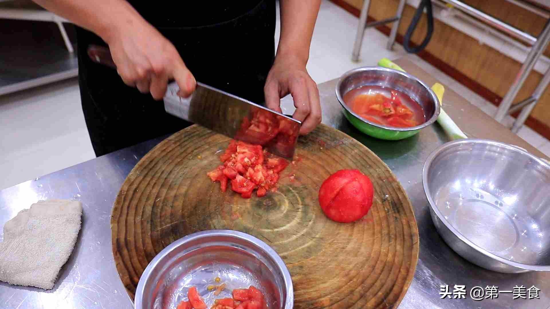 番茄酱排骨的做法步骤是什么，番茄酱排骨怎么做（厨师长教你一道糖醋排骨）