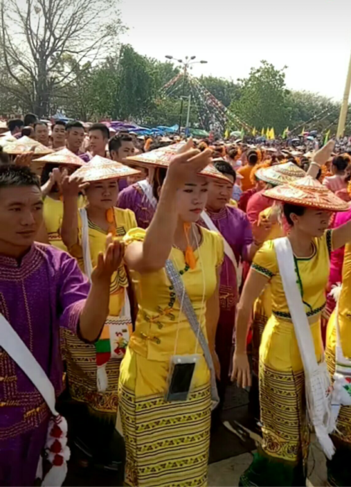 傣族最盛大传统民族节日，一次纯正的文化“饕餮”盛宴——泼水节