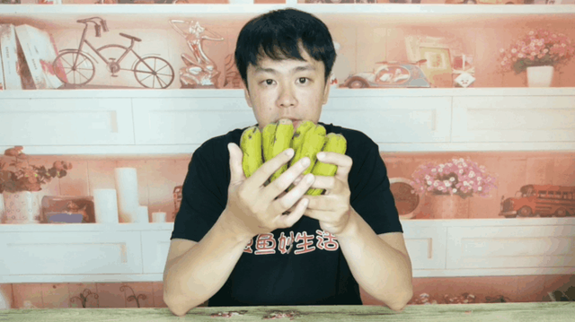 香蕉不熟怎么催熟，不熟的香蕉怎么催熟（教你一招快速催熟香蕉）