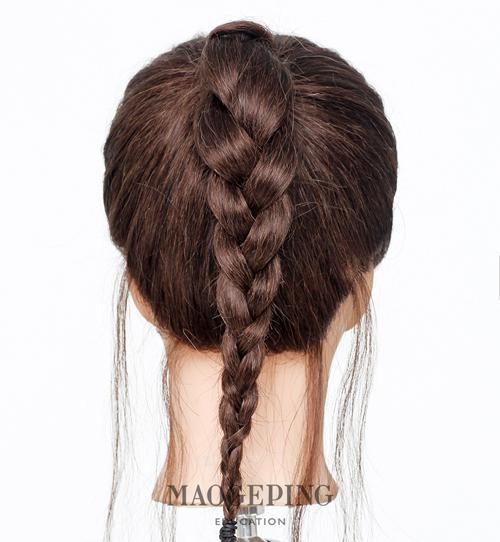 蝴蝶结头发怎么扎，怎么扎蝴蝶结头发（自己扎的丸子头总少点感觉）