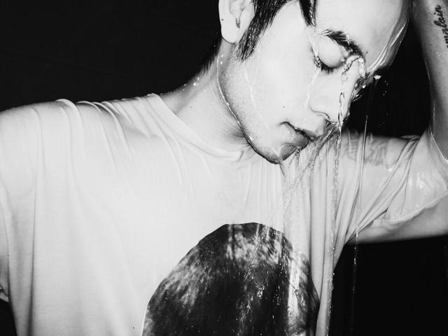 男生照片丑的 真实，超丑的男生头像微信（人丑还颜控）