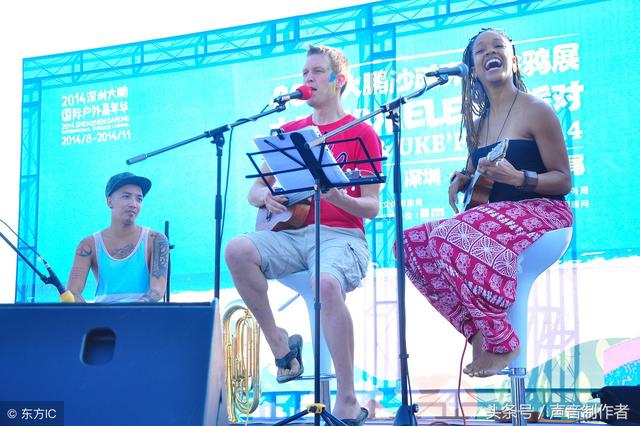 尤克里里新手入门曲谱，尤克里里新手入门谱子《童年》（尤克里里弹奏必备）