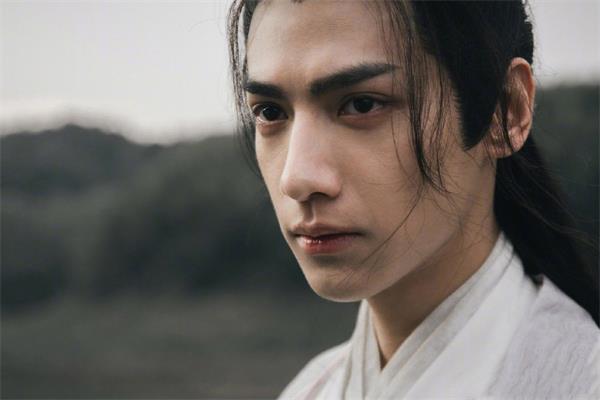 朱一龙个人资料简介身高(1988年出生的八位帅气男明星,你最喜欢谁的颜