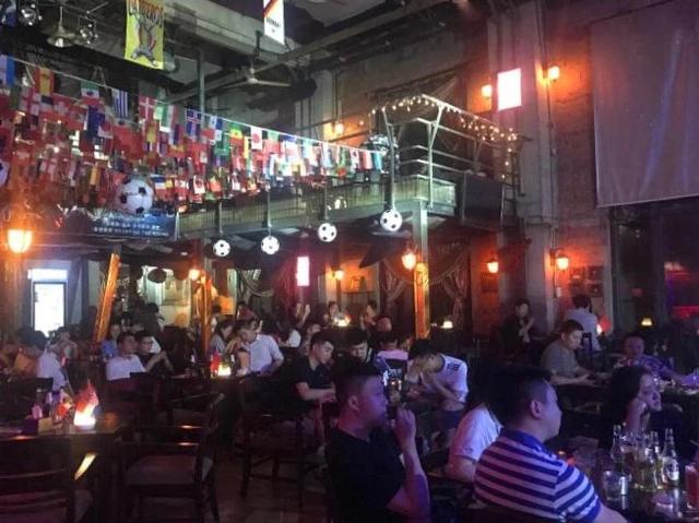 livehouse和酒吧的区别，livehouse是什么意思（成都地下乐队这几处疯狂尖叫的地标据点）