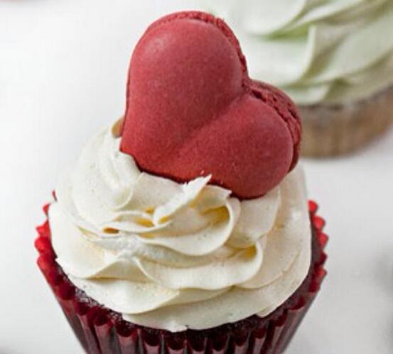 【紙杯蛋糕】做法步驟圖 柔軟香甜不回縮 3分鐘學會-起舞食譜網