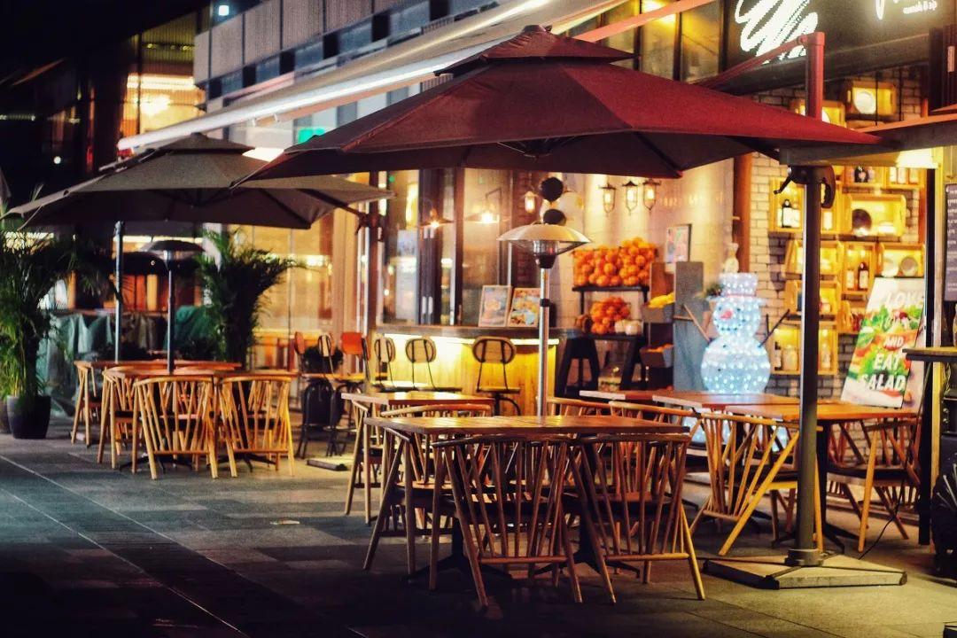 三天适合穷游的地方有:青海;杭州;成都;沈阳;张家kǒu;南京;青岛;大连