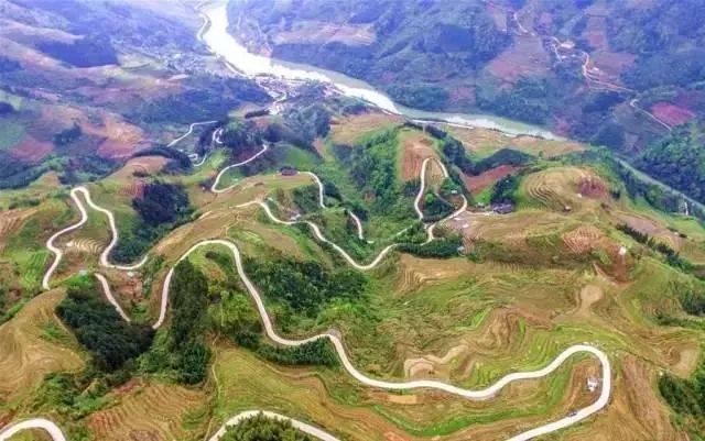 合肥周边自驾游，合肥周边10大自驾目的地（合肥周边骑行或自驾游风景超美的7条公路推荐）