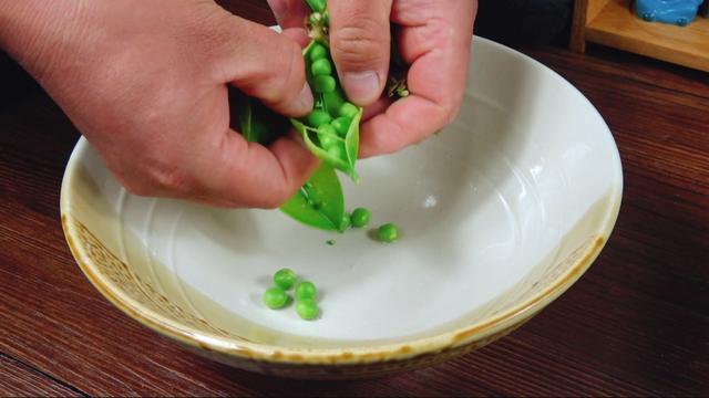 豌豆粒怎么做好吃，豌豆的做法家常（把它做成豌豆泥）