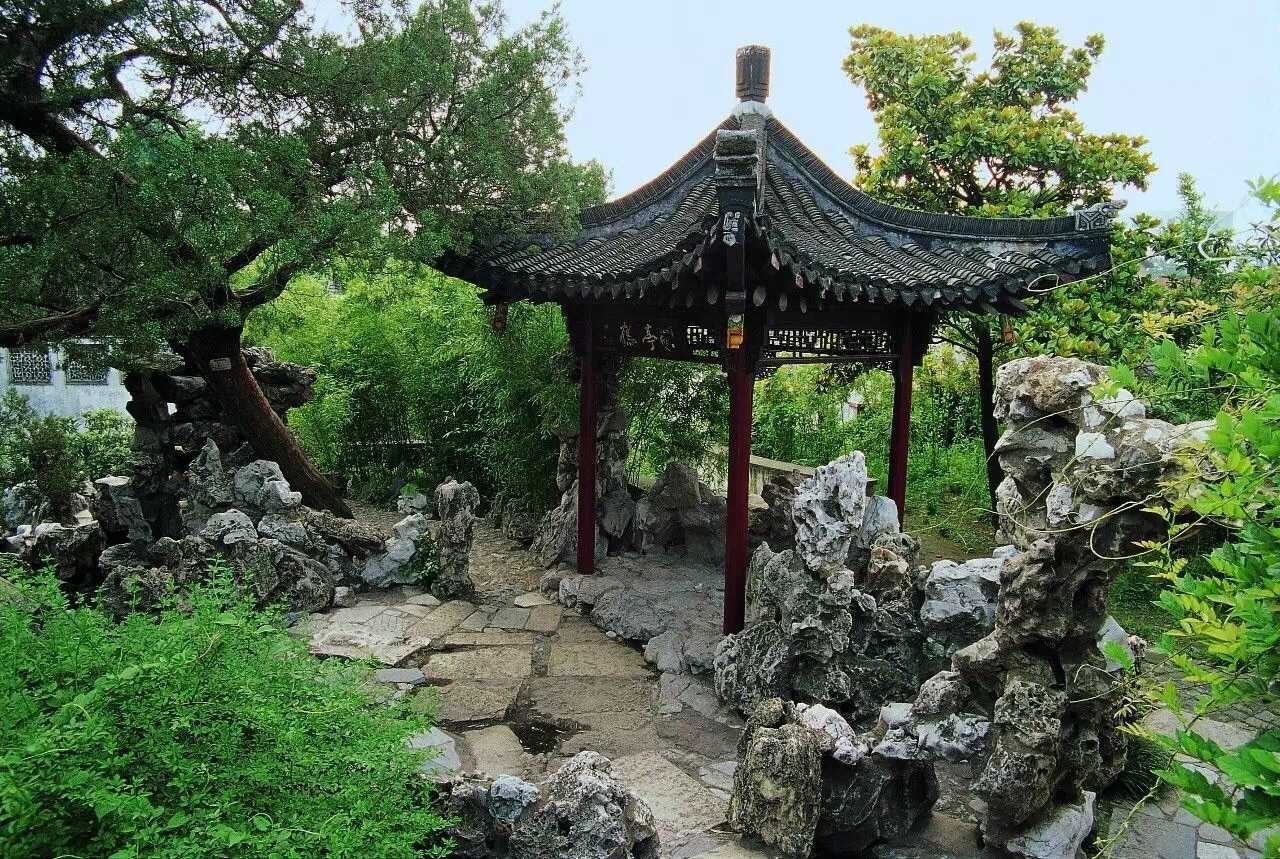 扬州个园的个园名字的由来(扬州古迹:中国四大名园之一个园)