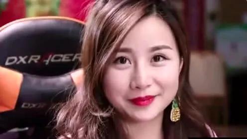 球球本名纪文君,陈翔六点半里的签约演员,口号是:爱时尚,酷生活!