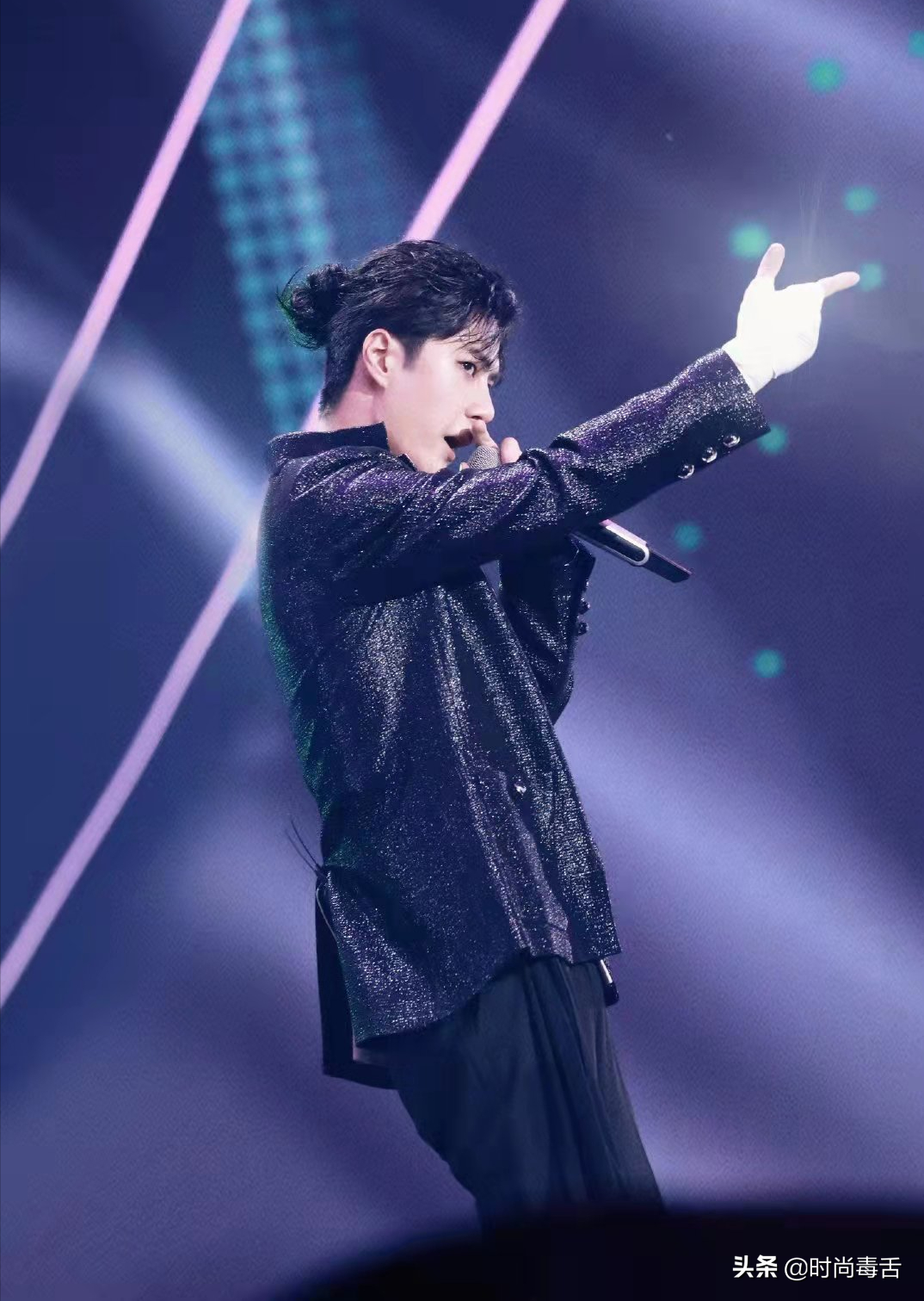 香奈儿有男装吗，香奈儿有男装吗?商标是什么样的（男生穿CHANEL居然这么好看）