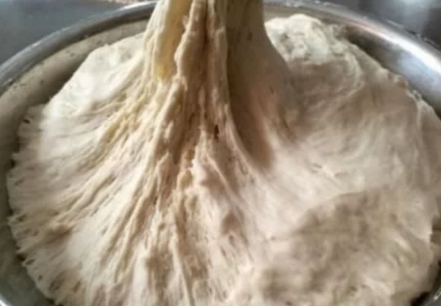 酵母粉是小苏打吗，小苏打能替代酵母粉吗（用小苏打还是用食用碱）