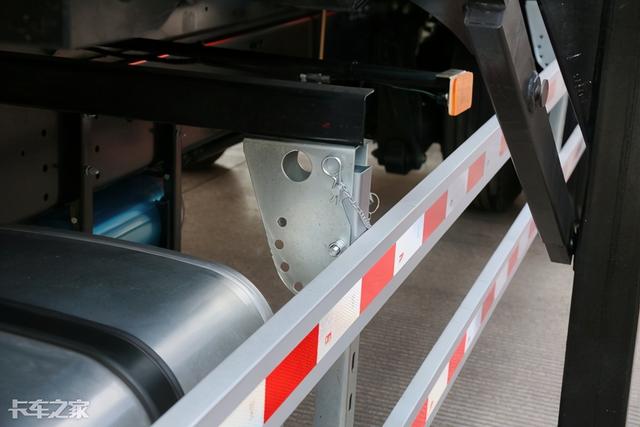 9.6米厢式货车尺寸，9米6货车车厢的长宽高是多少（实拍江淮格尔发K5W载货车）