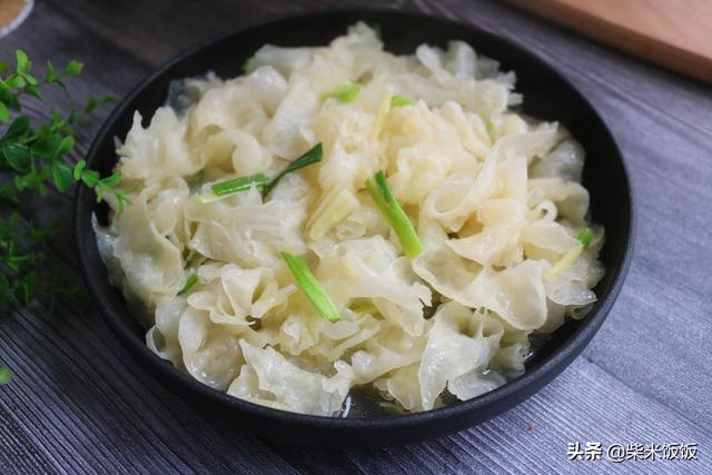 银耳炒菜做法家常，搭配这几种调味料