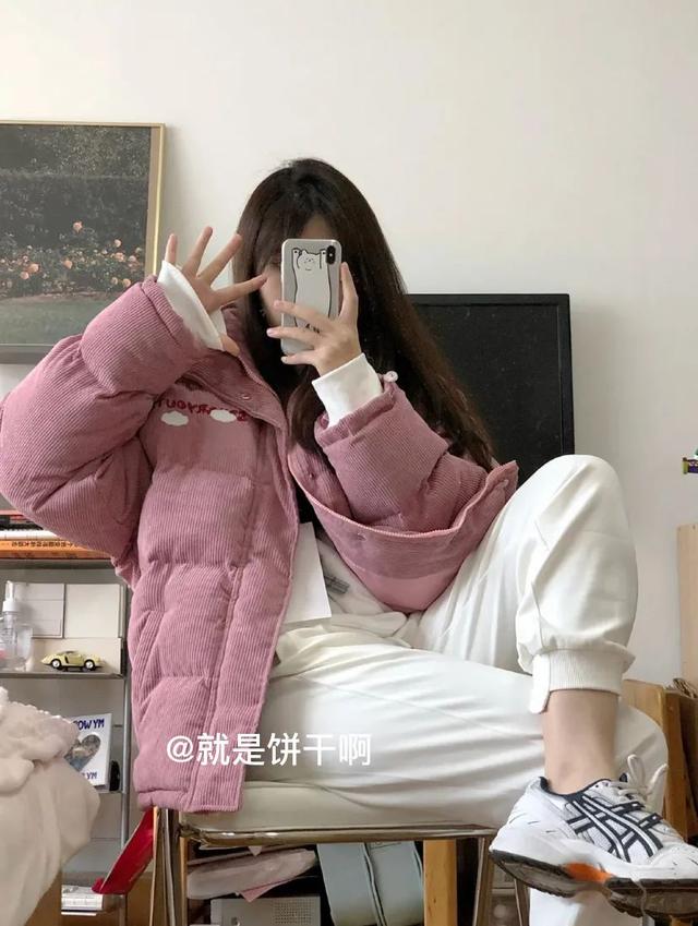 男士马丁靴配什么裤子，男士马丁靴配什么裤子衣服好看（冬天就该这么穿，显高又气质）