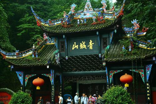 中国佛教圣地五大名山(佛教四大名山和道教四大仙山,竟然是这些菩萨们