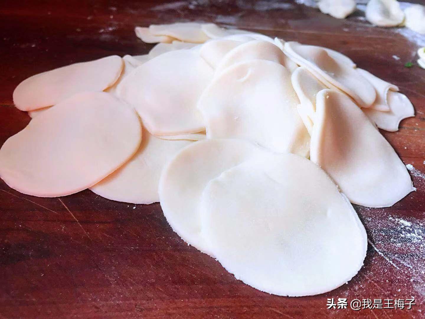 饺子皮怎么做才能又软又筋道？看看大厨做法，6点小窍门分享